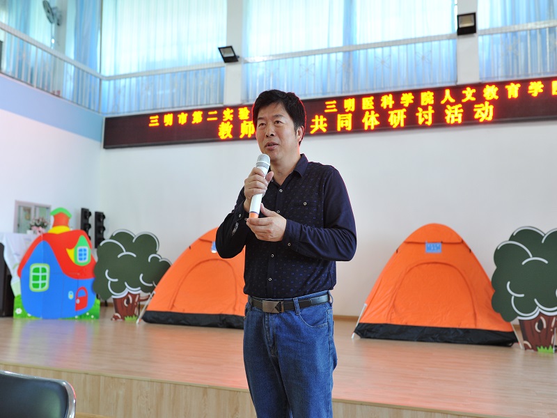 E:\小郑\郑翔文\新闻\新闻稿\三明市教育局初教科施振通科长发言.JPG E:\小郑\郑翔文\新闻\新闻稿\三明市教育局初教科施振通科长发言.JPG