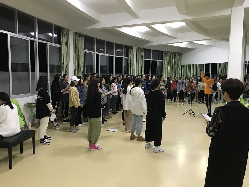人文再获第一,勇往直前1.jpg 人文再获第一,勇往直前1.jpg