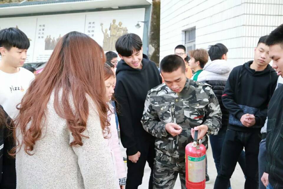 QQ图片20171123221853.jpg QQ图片20171123221853.jpg