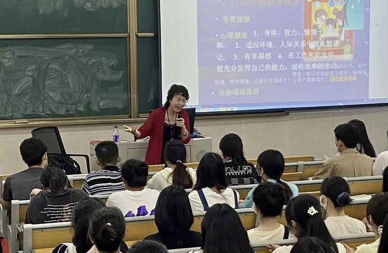 活动现场6.JPG 活动现场6.JPG