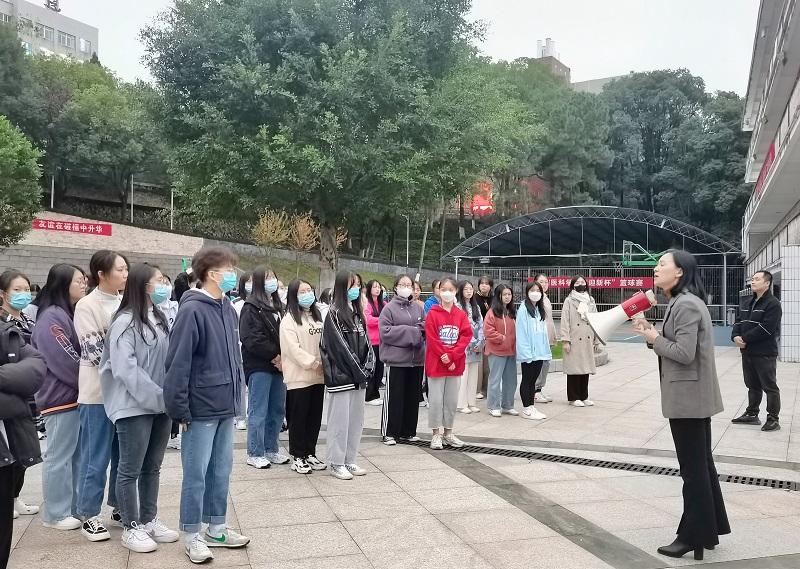 卢副书记讲话.jpg 卢副书记讲话.jpg