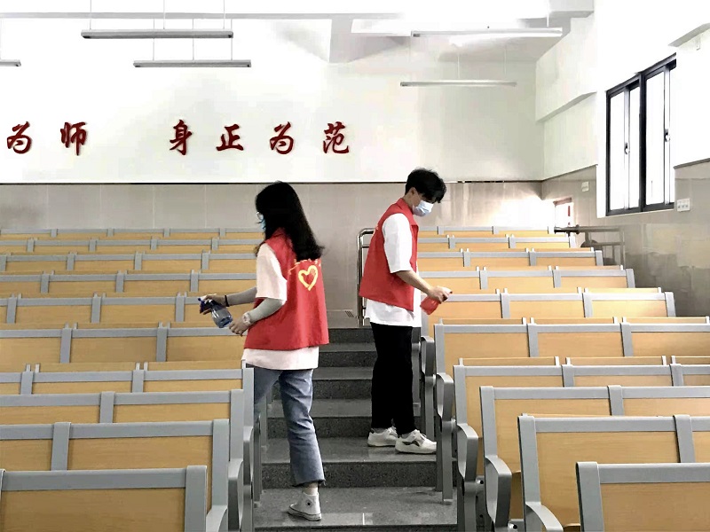 活动现场2.jpeg 活动现场2.jpeg